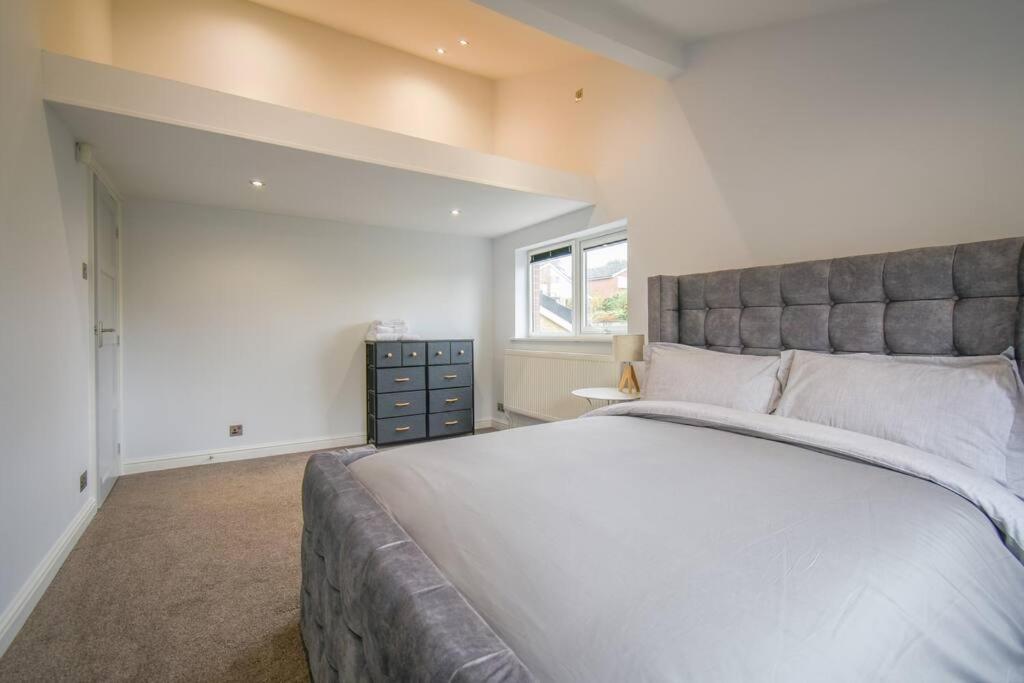 Luxurious & Tranquil Riverside Getaway Great Harwood Extérieur photo
