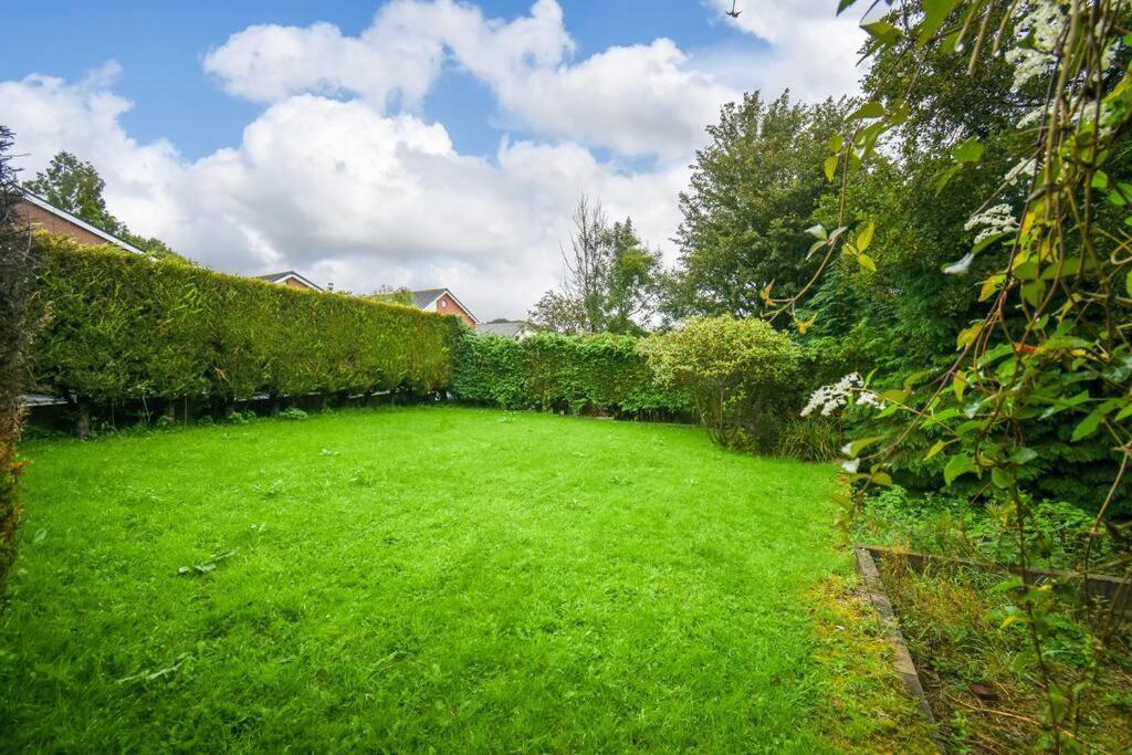 Luxurious & Tranquil Riverside Getaway Great Harwood Extérieur photo